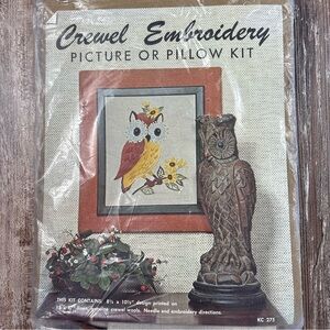 Vintage 1970s Crewel Embroidery Picture or Pillow Kit - Owl Design